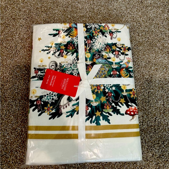 NWT Williams Sonoma Twas The Night Before CHRISTMAS TABLECLOTH 70 x 120” - Picture 2 of 4